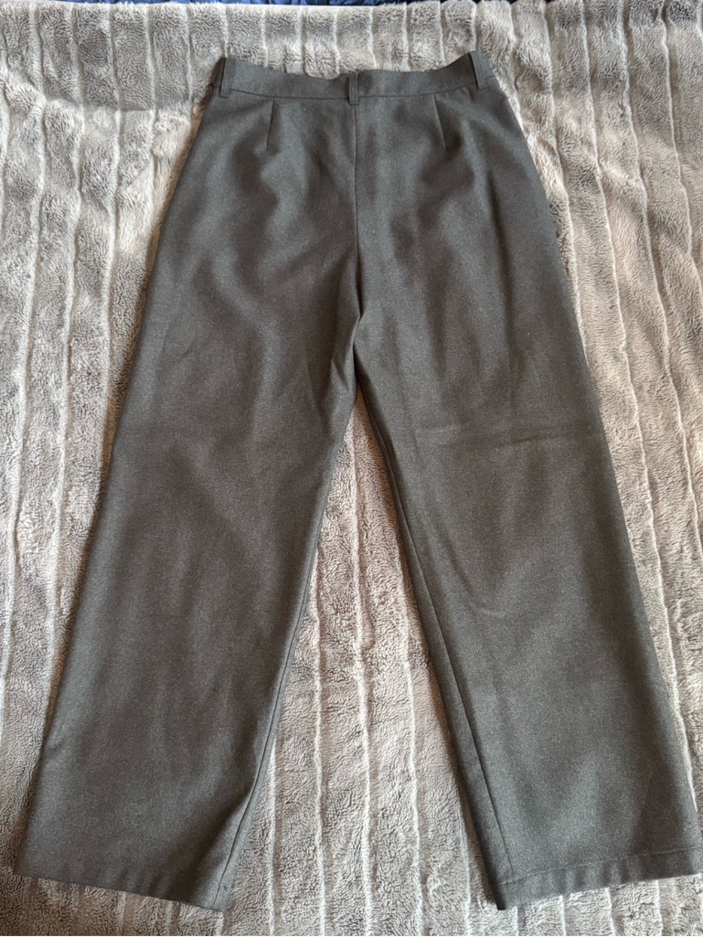 Classic Wool Gray Straight-Leg Pants - Picture 6 of 6